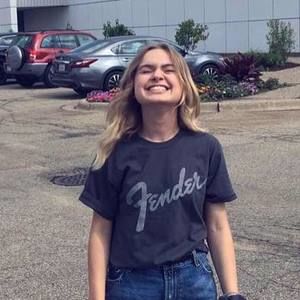 Meet your Posher, Ava